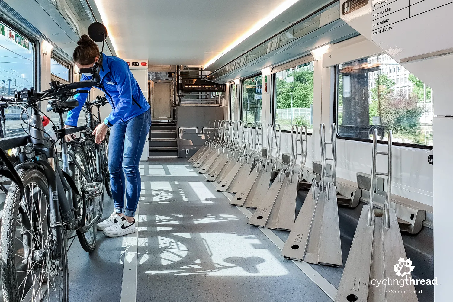 Bicycle wagon on the Loire route