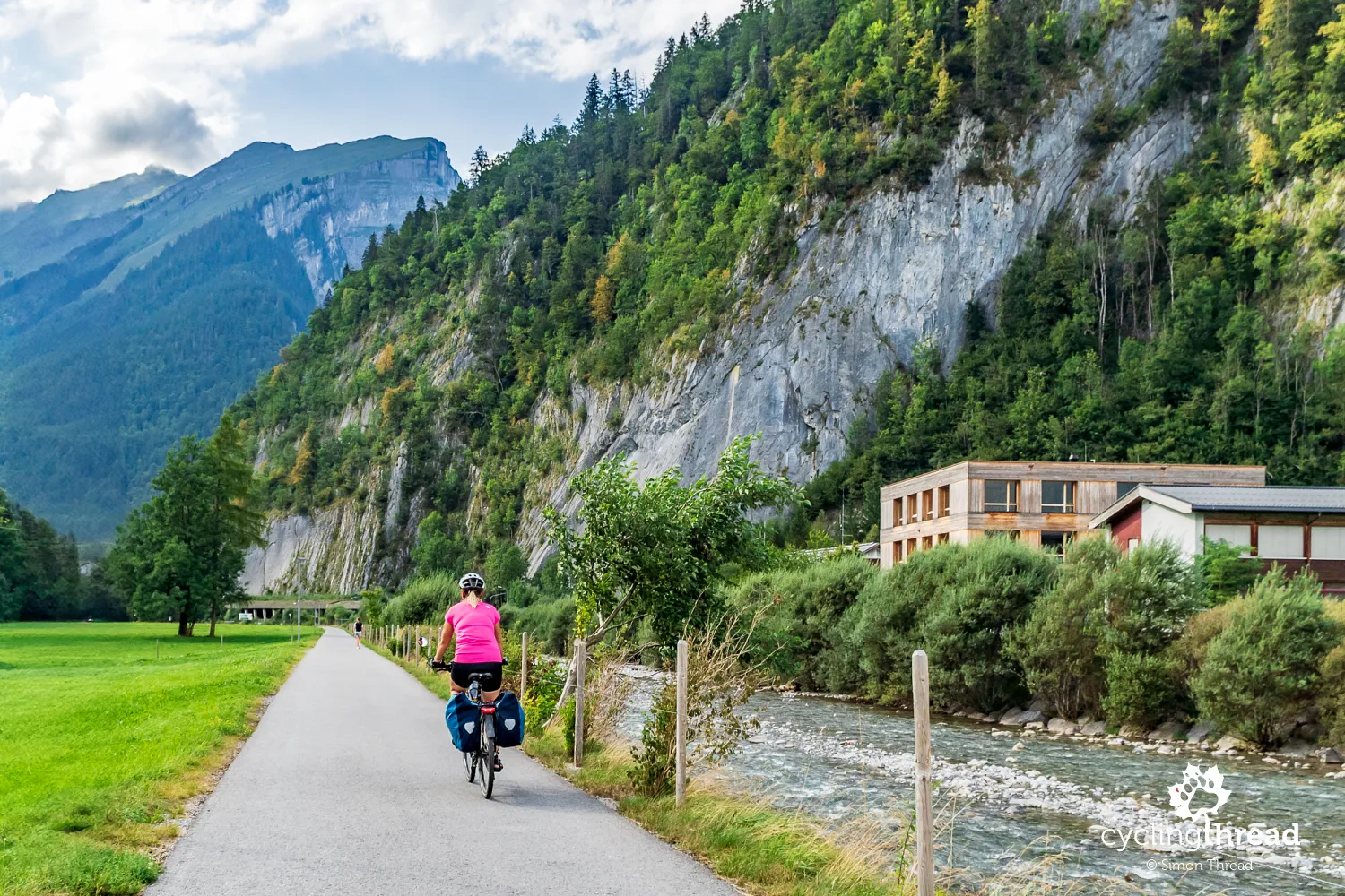 Bike path along the Au River