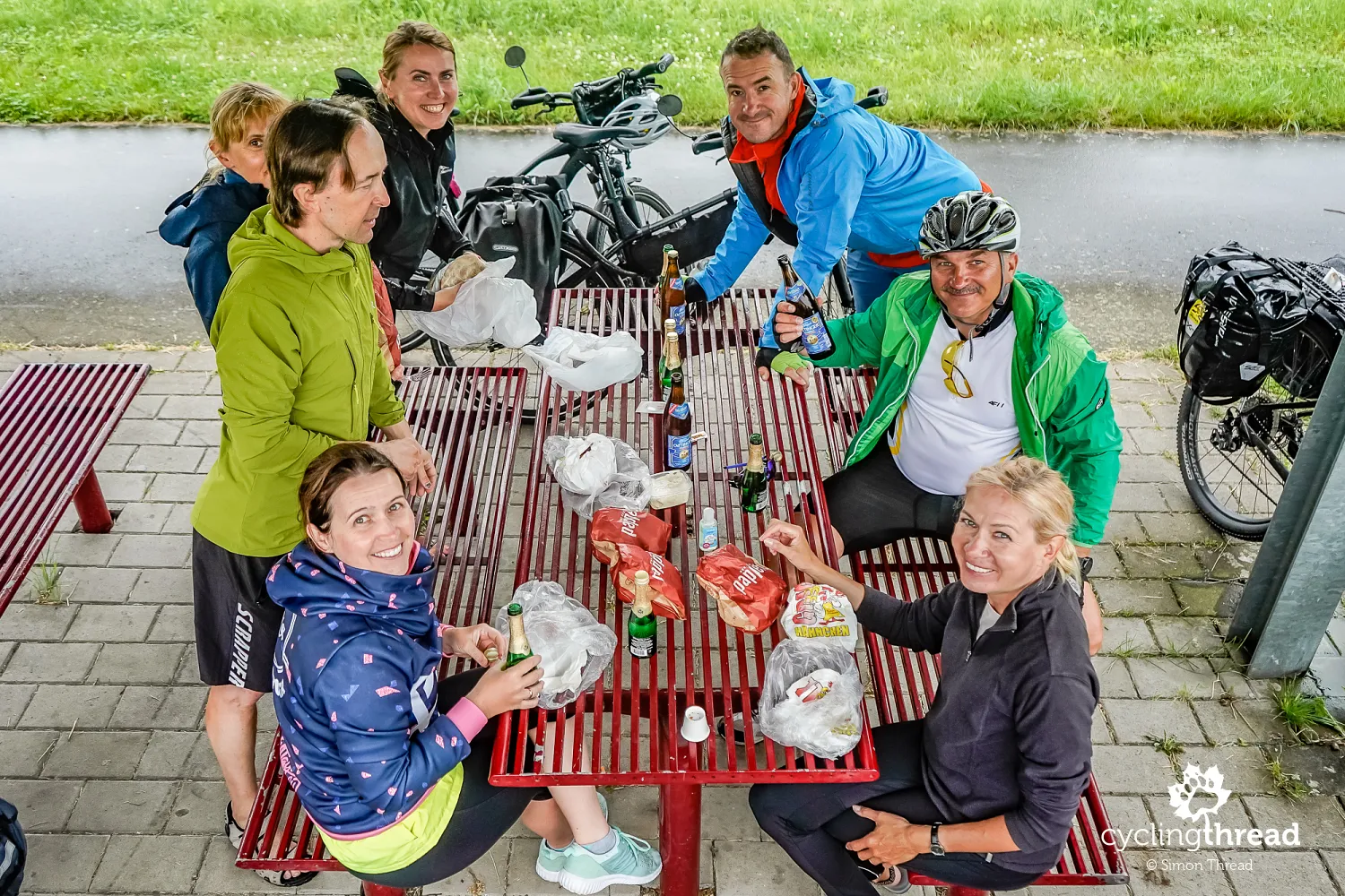 A birthday party along the bike route