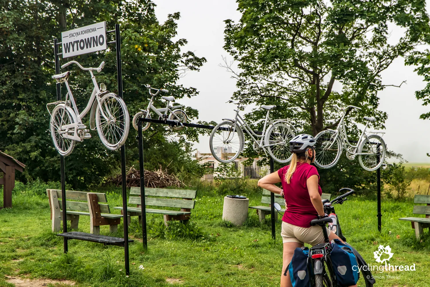 Cycling rest stop in Wytowno