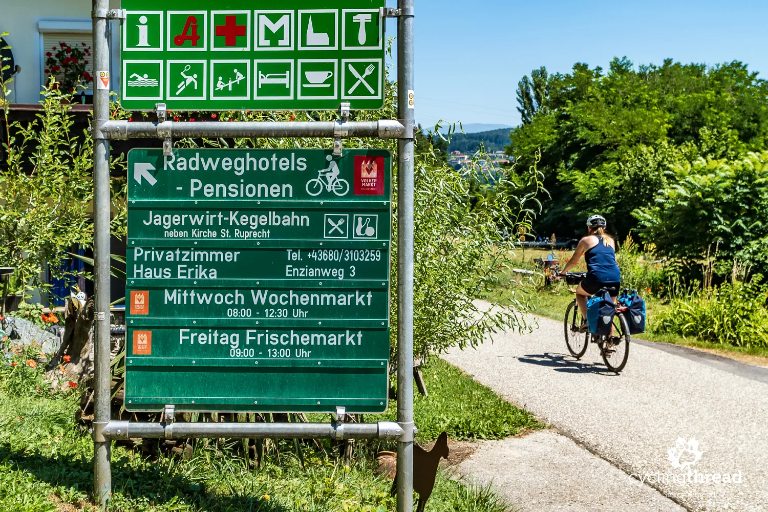 Cycling route signs in Carinthia