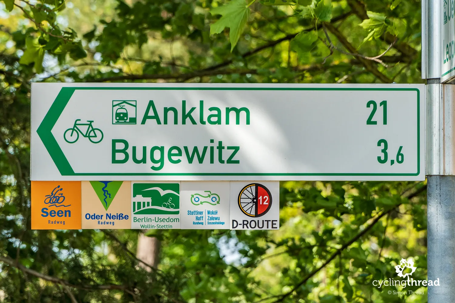 Cycling signpost with the Szczecin Lagoon Cycle Route