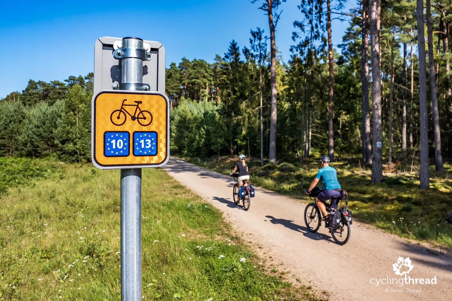 Cyclists on EuroVelo 10 in Pomorskie