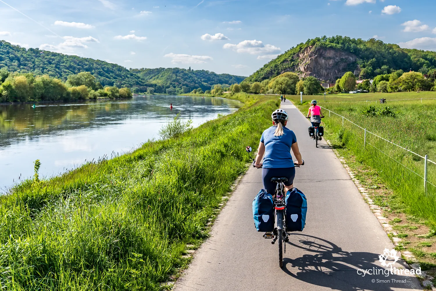 The Elbe Cycle Route between Dresden and Meissen