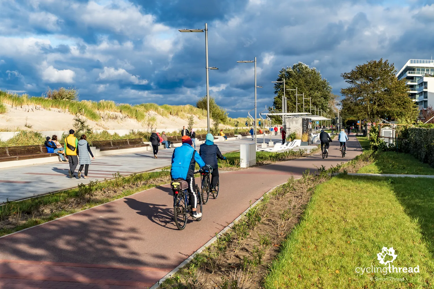 Municipal promenade in Kołobrzeg with a cycling path