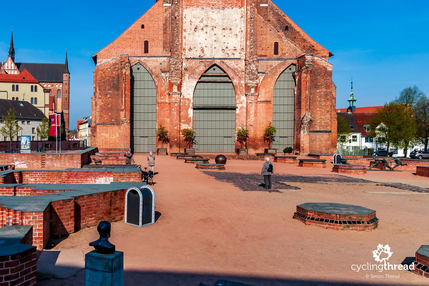 Outline of St. Mary's Church in Wismar