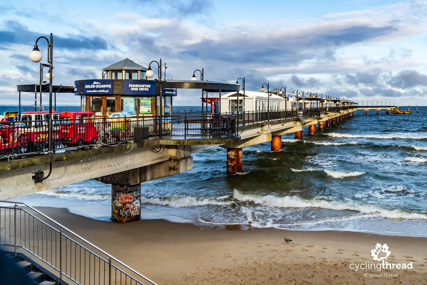 The pier in Międzyzdroje with commercial pavilions