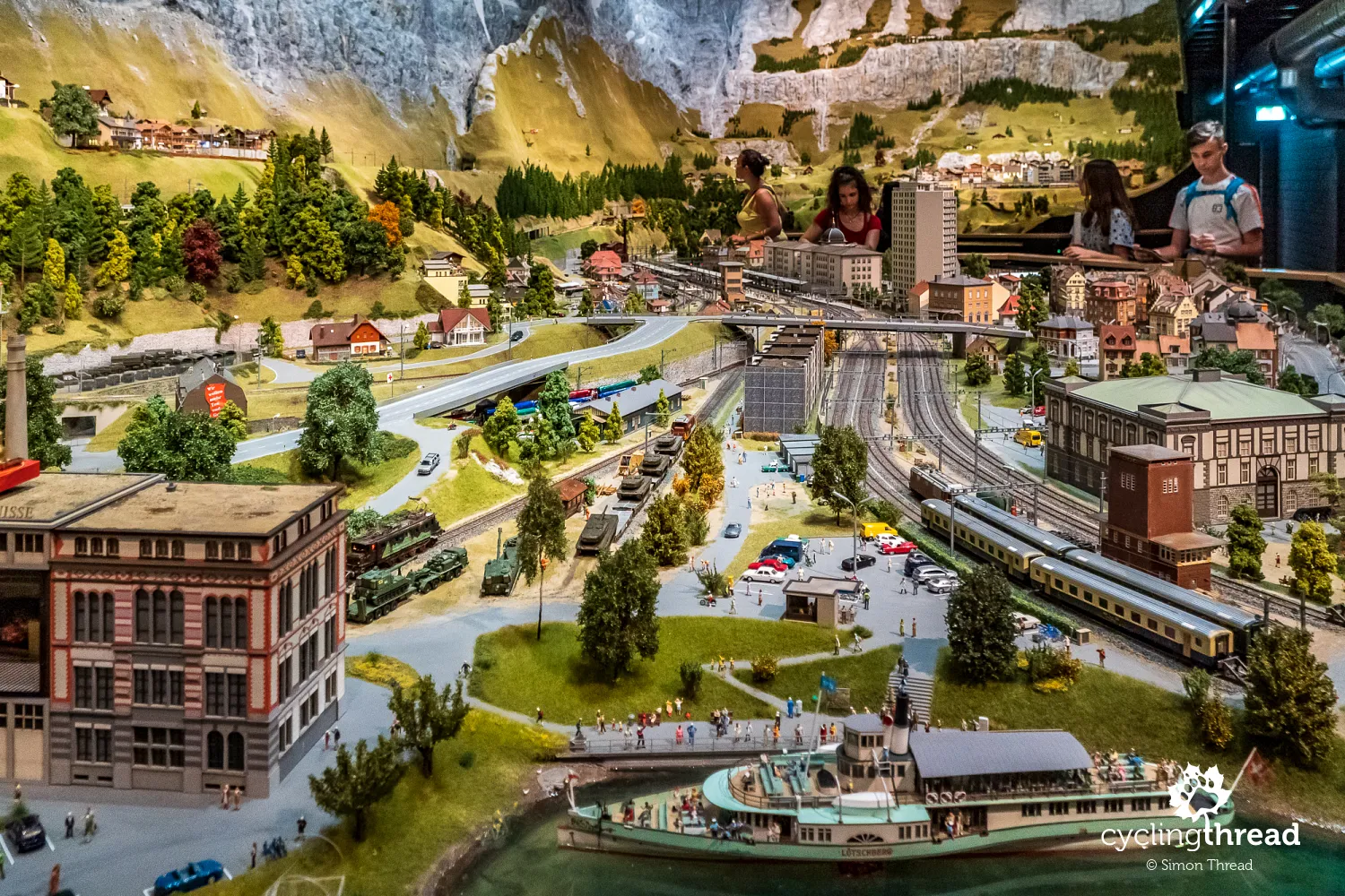 Smilestones - Swiss Milestones in Neuhausen am Rheinfall